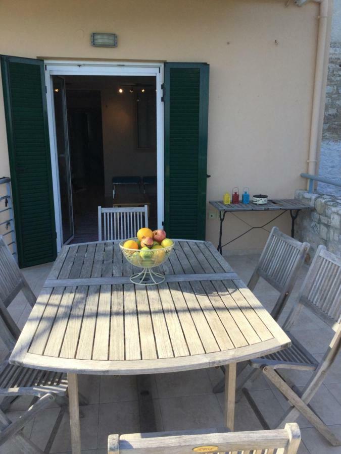 Seafront Apartment Ιι In Kiveri, Near Nafplion. ภายนอก รูปภาพ